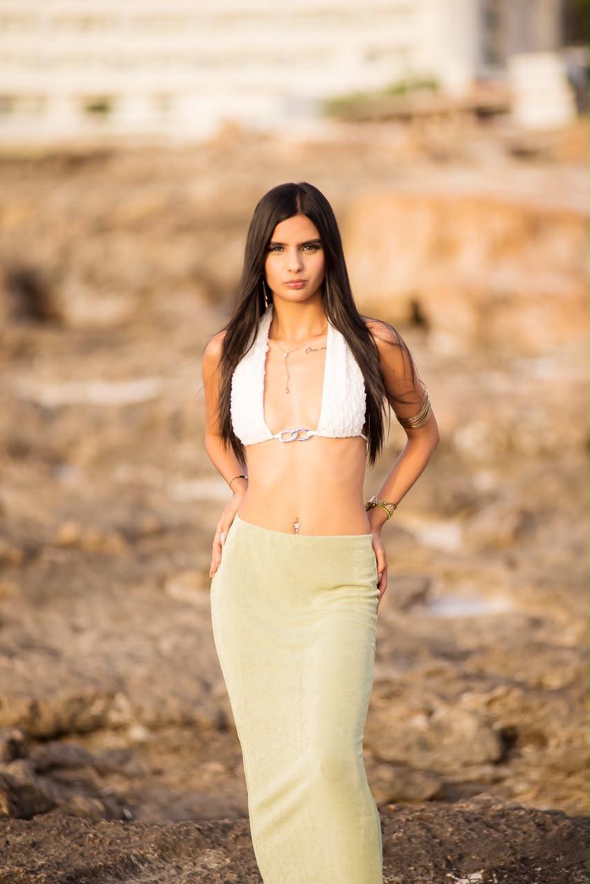 Escort - GABRIELA - Ibiza Tops